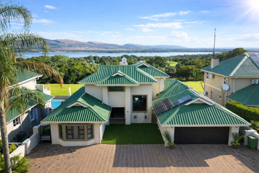 3 Bedroom Property for Sale in Caribbean Beach Club North West